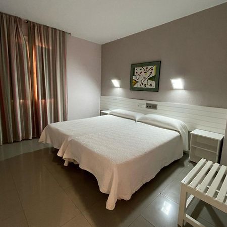 Hotel Fidalgo Каламоча Екстериор снимка