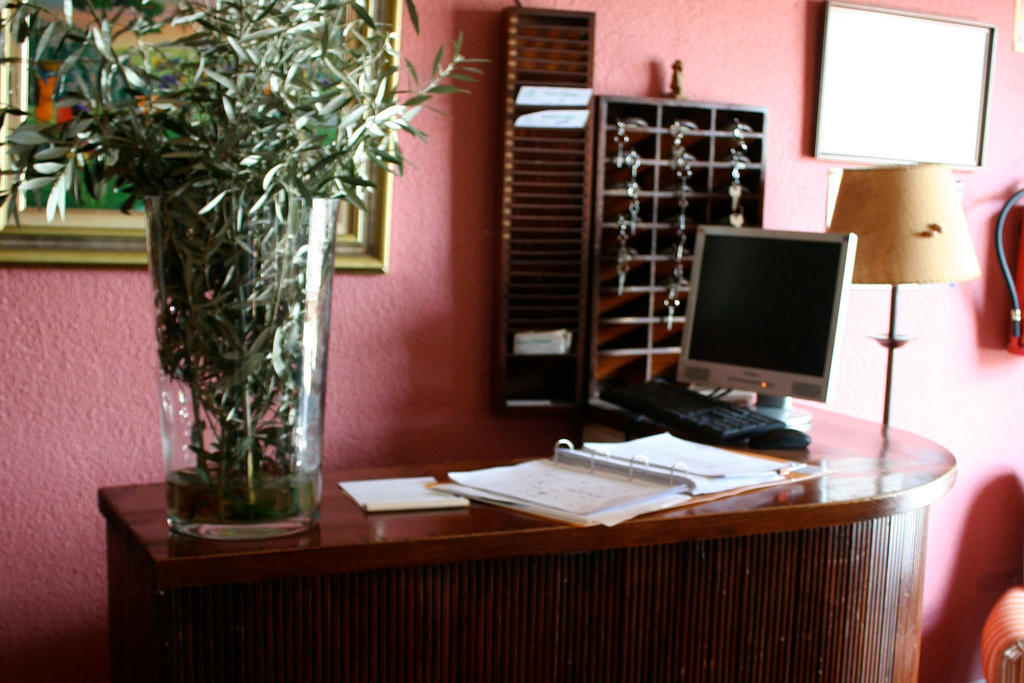 Hotel Fidalgo Каламоча Екстериор снимка