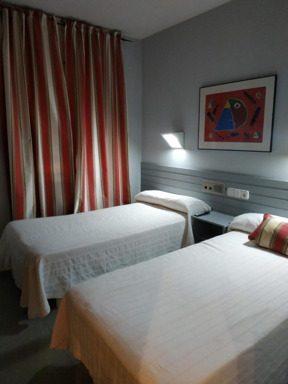 Hotel Fidalgo Каламоча Екстериор снимка