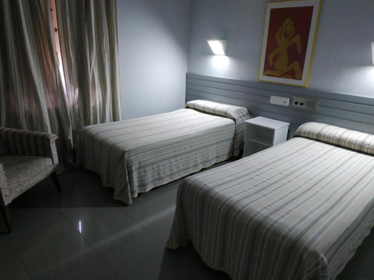 Hotel Fidalgo Каламоча Екстериор снимка